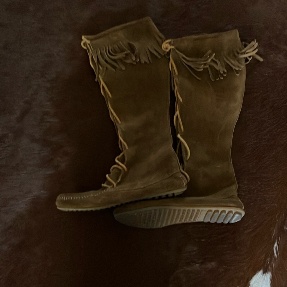 Minnetonka Moccasin Boots
